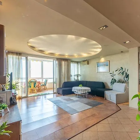 Above The Sea Wake Up Over Blue Horizon Apartamento *
